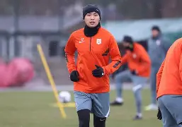 LOL平台官网-鲁媒泰山签下新外援